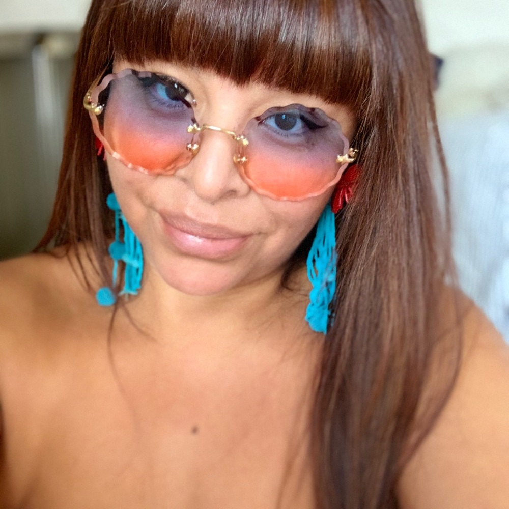 Round sunglasses  🌈 - Picture 2 of 5